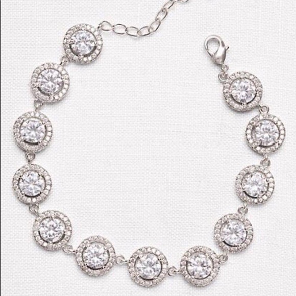 David’s Bridal CZ Jewellery Set - Picture 6 of 9